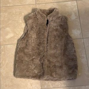 Gap kids faux fur vest